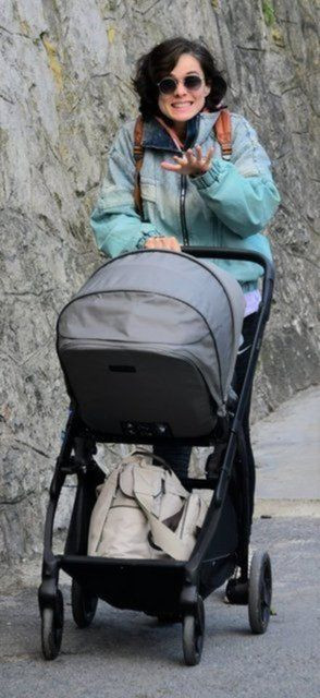 Kızının yüzünü ilk kez gösterdi! Özge Özpirinçci'nin bebeği bakın kime benziyor: Şaka yapıyorsunuz - Resim: 3