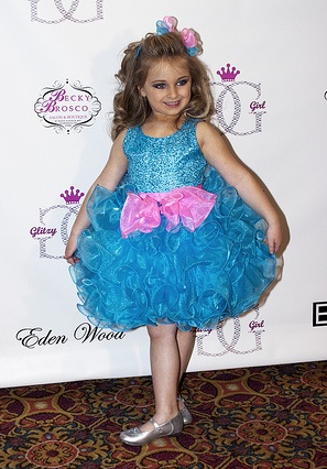 6 yaşındaki milyonerin şaşalı hayatı - Resim: 2