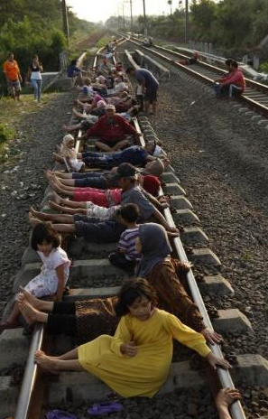 Bu insanlar burada ne yapıyor? - Resim: 4