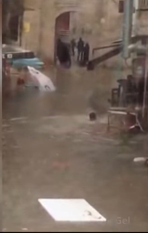 İstanbul'da işe yüzerek gitmeye çalışan vatandaş konuştu - Resim: 4