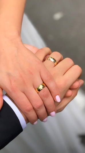 Enes Batur evlendi mi karısı Tulu Bacı kimdir yaşı kaç? - Resim: 3