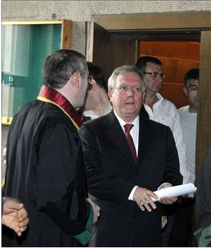 Sanal alemi sarsan şike geyikleri - Resim: 2