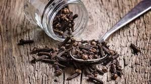 Karanfilin saça faydaları inanılmaz! Karanfil kürü nasıl yapılır saçınıza sürerseniz... - Resim: 2