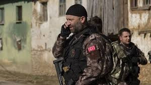 Arka Sokaklar Mesut Şevket Çoruh ağır konuştu'' Şerefsizlik moda!''  - Resim: 1