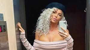 Karantinadan sıkılan Beşiktaş'ın eski yengesinden olay poz! - Resim: 1