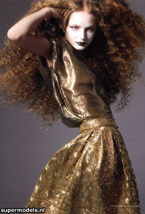 Top modelin sır intiharı - Resim: 1