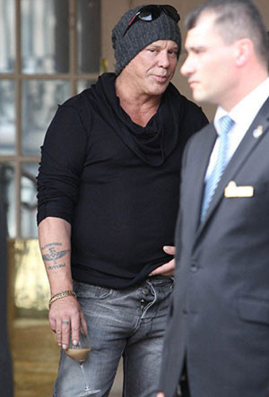 Fermuarını açık unutunca... - Resim: 4