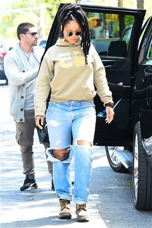 Rihanna hamile mi? Gitgide şişmanlıyor - Resim: 4