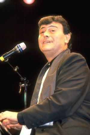 Ferdi Özbeğen yaşamını yitirdi - Resim: 1