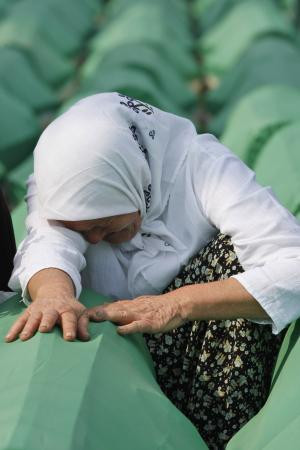 Srebrenica katliamının kurbanları anılıyor - Resim: 4