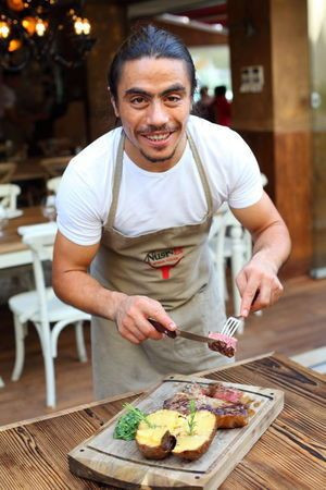 Nusret şovlarıyla adından söz ettirmeye devam ediyor! Eti drone ile uçurdu - Resim: 4