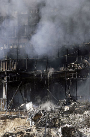 FBI Binasına uçak girdi! - Resim: 3