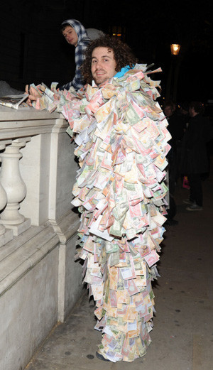 İngiltere'de öğrenciler isyan başlattı - Resim: 1