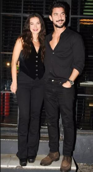 Kaan Yıldırım Pınar Deniz'e aşkını haykırdı romantik pozlarını paylaştı 'Hep gül, hep gülelim' - Resim: 3