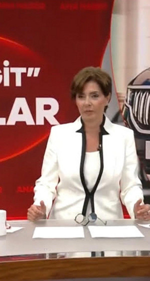 Özlem Gürses akaryakıt zamlarını eleştirmek isterken çam devirdi Togg detayı