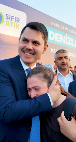 Bakan Kurum'dan anlamlı paylaşım! "Fethiye'de ağlatan Hatay teşekkürü"