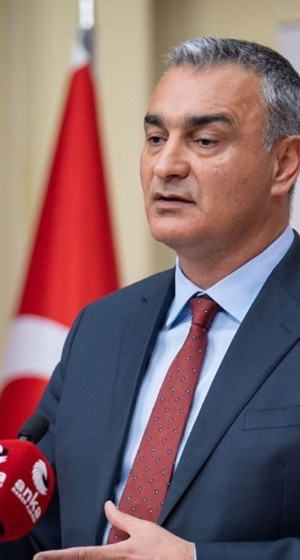 CHP Sözcüsü Müslim Sarı: Özgür Özel'e ilk defa katılıyorum; Partisini satıp gidenler haindir