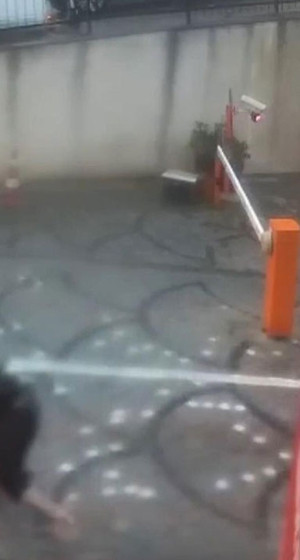 Balat'ta su birikintisine basan 14 yaşındaki çocuk elektrik akımına kapılarak öldü