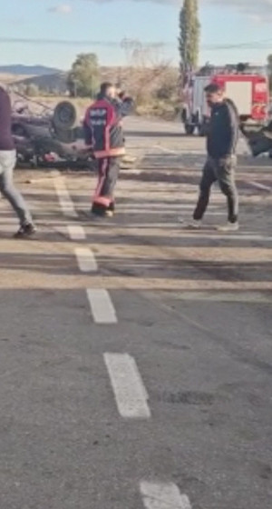 Çorum'da iki otomobilin çarpıştığı kazada 7 kişi yaralandı