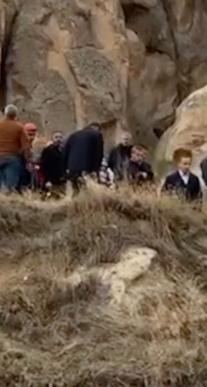 Nevşehir'de peribacasından kopan kaya can aldı! Ekipler bölgede...