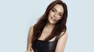 Ezgi Mola takipçisine fena ayar verdi! - Resim: 2