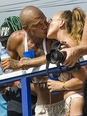 Yakışıklı mahkum Jeremy Meeks servete kondu - Resim: 4