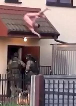 Gökten çırılçıplak adam düştü fena basıldı ama sonra... - Resim: 2