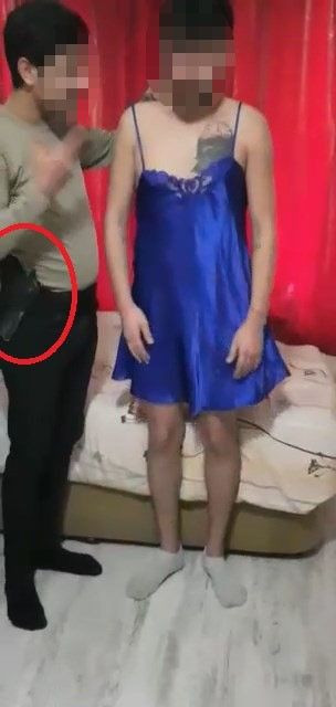 Ağzına silah sokup, mermi yutturdu! Etek giydirip sosyal medyada paylaştı! Serbest kaldı denilmişti ama... - Resim: 3