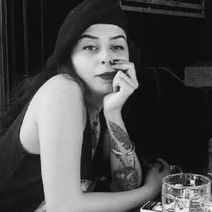 Sevgilisinin evinde içki, kokain ve esrar alan genç kız hayatını kaybetti - Resim: 0