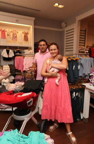 Bu kez gülümseyerek poz verdi - Resim: 3