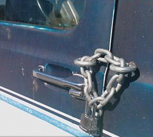 Bu araçlar görenleri güldürüyor! - Resim: 1