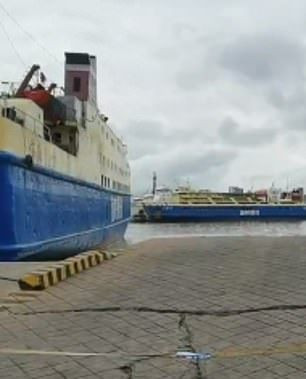 Böyle baba olmaz olsun! Engelli oğlunu para için denize attı - Resim: 1