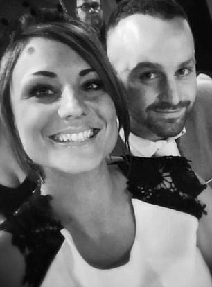 Seks yaparken fotoğraf çektirdiler! Ortalık karıştı yasak geldi - Resim: 2