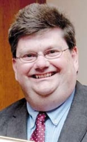 'Pedofili çetesi' ihbarlarıyla İngiltere'yi karıştıran adam Carl Beech pedofil çıktı - Resim: 4