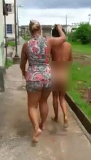 Kocası ve sevgilisini bastı sokakta çırılçıplak gezdirdi! - Resim: 4