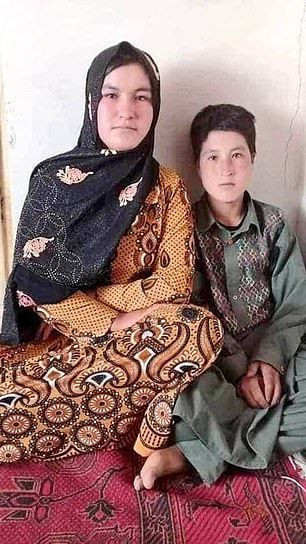 Afgan kahramanı! Evlerini basıp ailesini öldüren 2 Taliban teröristini öldürdü diğerlerini yaraladı - Resim: 3