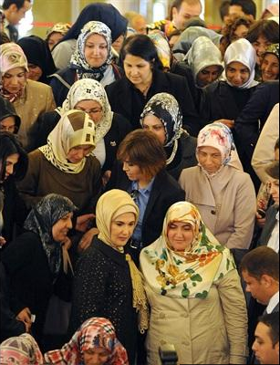 AK Parti'de Emine Erdoğan izdihamı - Resim: 3