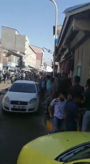 Yer Ağrı! Muhtarlık kavgasında 40 kişi taş ve sopalarla birbirine girdi - Resim: 3