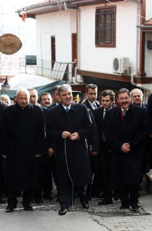 Abdullah Gül topaç çevirdi - Resim: 3
