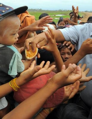 Felaket görüntüleri karaborsada - Resim: 4