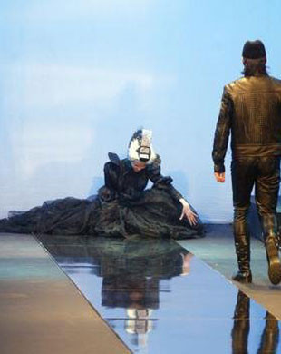 Mankenlerin podyum kazaları - Resim: 3