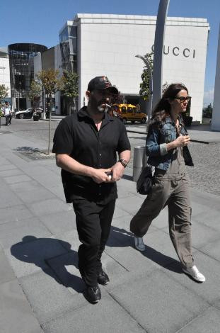 Ünlü çift sonunda böyle görüntülendi! - Resim: 1