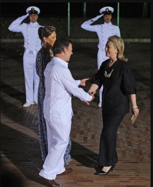 Hillary Clinton alemlere aktı - Resim: 4