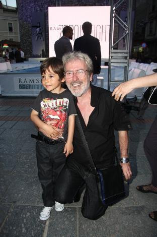 Küçük Osman babasını şaşkınlıkla izledi - Resim: 4