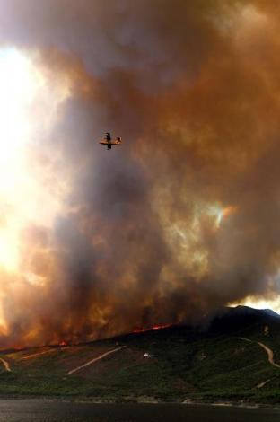 İzmir sabaha kadar cayır cayır yandı - Resim: 4