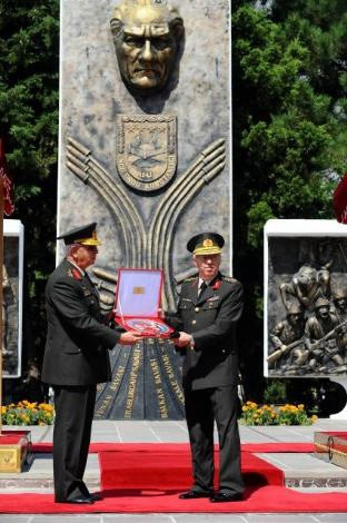 Iğsız Paşa'dan ağlatan veda - Resim: 4