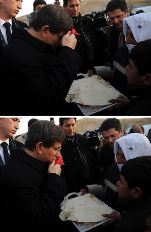 Davutoğlu ailesi ikizlere sahip çıktı! - Resim: 3