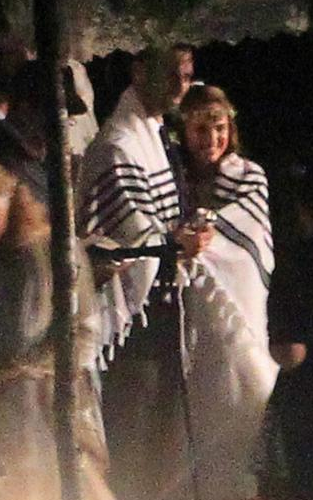 Ünlü yıldız oğlunun babasıyla evlendi - Resim: 4