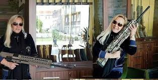 Filiz Aker'in ailesine bakın annesini meğer... Şoke olacaksınız! - Resim: 4