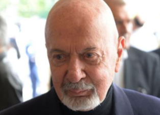 Ünlü sunucu Erkan Yolaç hastaneye kaldırıldı! Rahatsızlığı nedeniyle… - Resim: 4